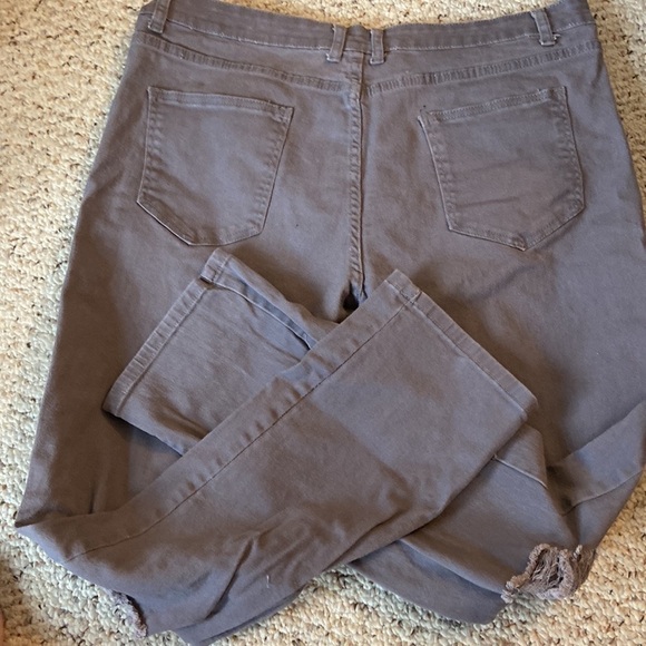 NWOT womens  grayish purple jeans no brand size 42 waist  T28 - Picture 2 of 3